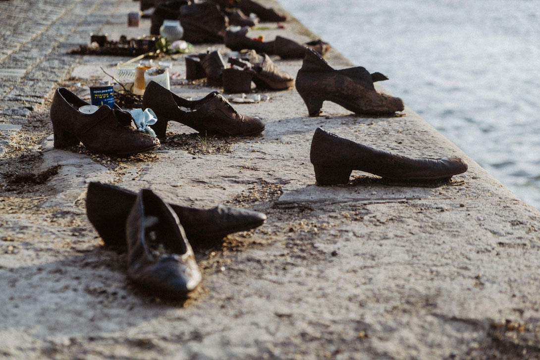 Památník železné boty na břehu Dunaje